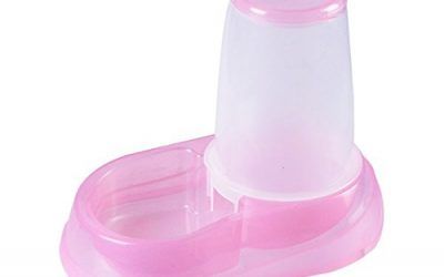 Dispensador de comida para perros o gatos Nobleza, de polipropileno color rosa y transparente, capacidad 1,5 litros